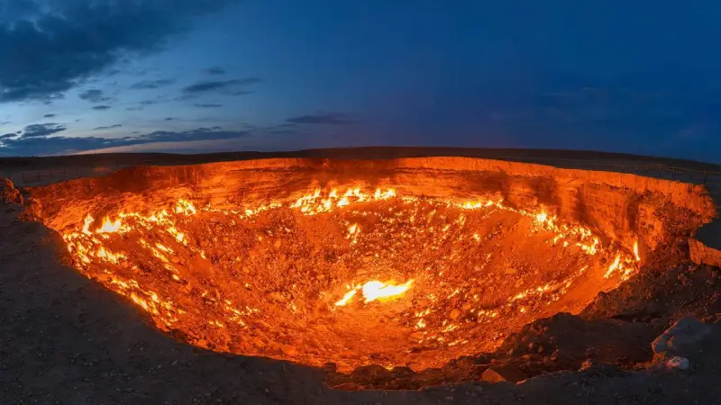 Gates of Hell (Derweze, Turkmenistan) Gates of Hell (Derweze, Turkmenistan)